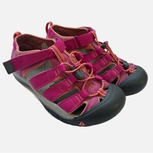 Big Kid Size 4 Keen Magenta Sandals